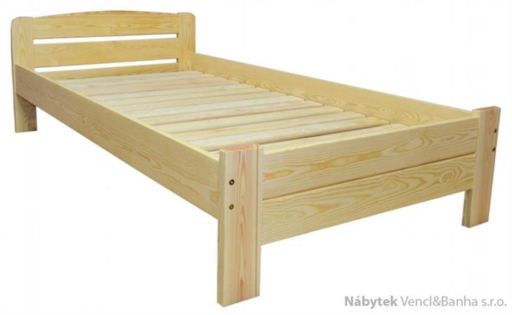 dřevěná dvoulůžková postel z masivního dřeva Redon chalup