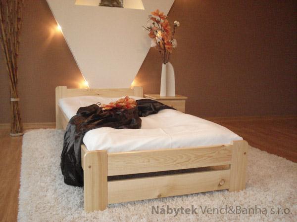 dřevěná dvojlůžková postel z masivního dřeva Euro maxidre