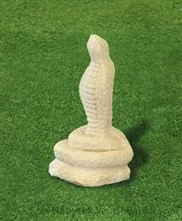 zahradní pískovcová dekorace z kamene kobra